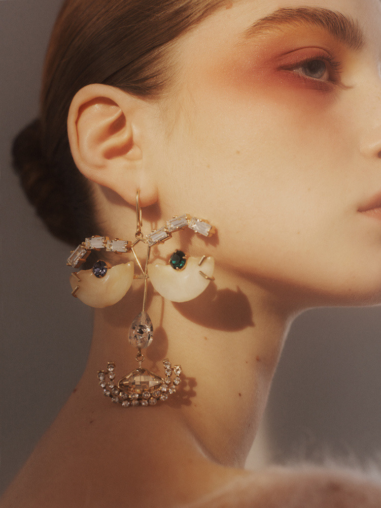 fashionarmies: ‘BEAUTY PARTY’ Adèle Farine for Jalouse Magazine #212 — April