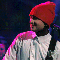 twentyonepoots:“Are you guys happy you’re alive tonight?”