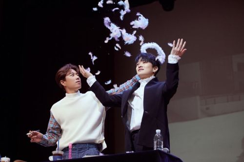 191019 Kim Jaeduk &amp; Jang Suwon (J-WALK Photobook ‘Fall Sports Day’ Fansign 2)cr: SECHSKIES FB