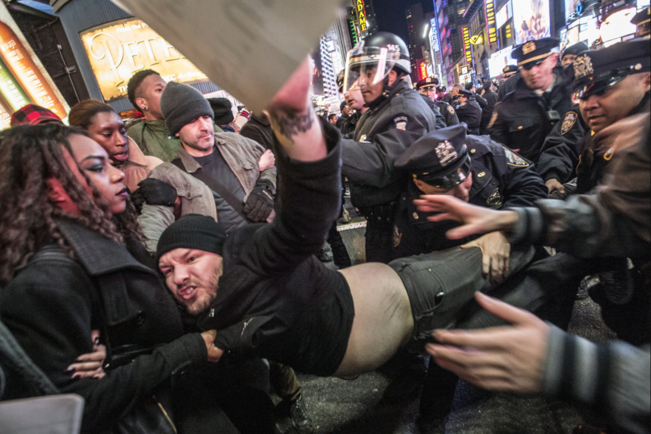 the-gasoline-station:  Justice for #EricGarner Night n°2 Pictures and Informations: