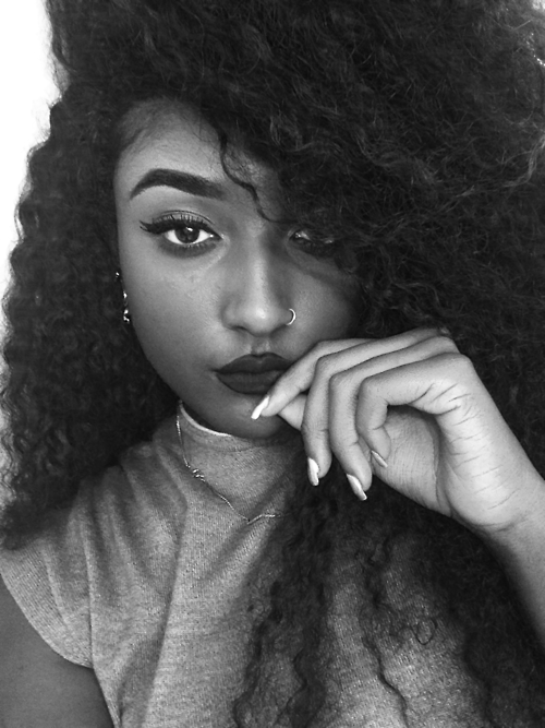 blackgirlsrpretty2:SPOTLIGHT: http://astrobae.tumblr.com/