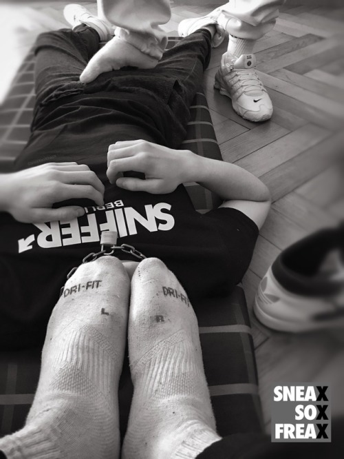 sneaxsoxfreax: The little sub did a great job cleaning our sneax. Finally he enjoyed the great smell