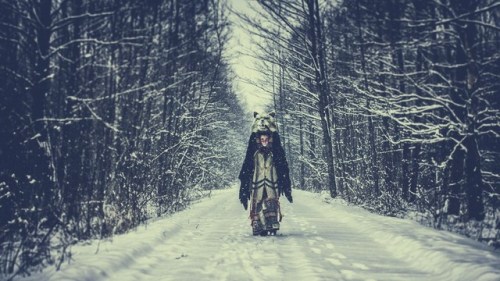 lamus-dworski:Kolędnicy (Carolers) by A3 Theatre, Poland.“How many wanderers you have met? Rov