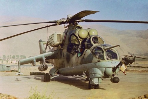 bmashine:Mi-24V helicopter at the airport in Afghanistan, 1986