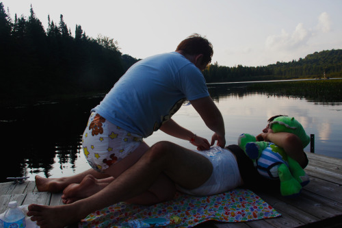turndownforott: Part 2 of 2 :3Here’s the second part to the TOMKAT dock changing pics !! I rea