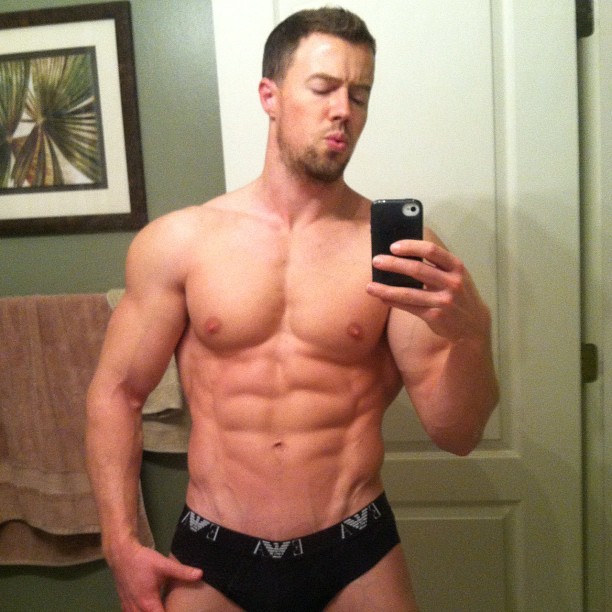 dudeswillfuckdudes:  follow me on instagram: menwillbemen