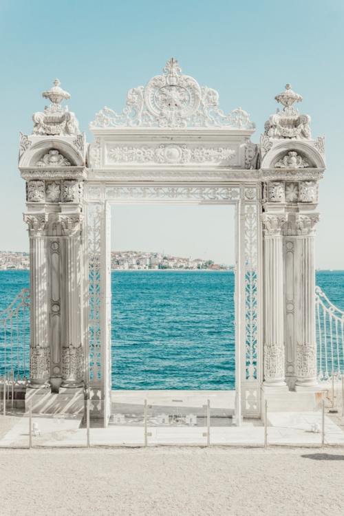 allthingseurope:    Dolmabahçe Palace, Istanbul