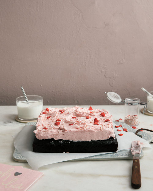 sweetoothgirl: MINI CHOCOLATE SHEET CAKE FOR TWO WITH RASPBERRY FROSTING