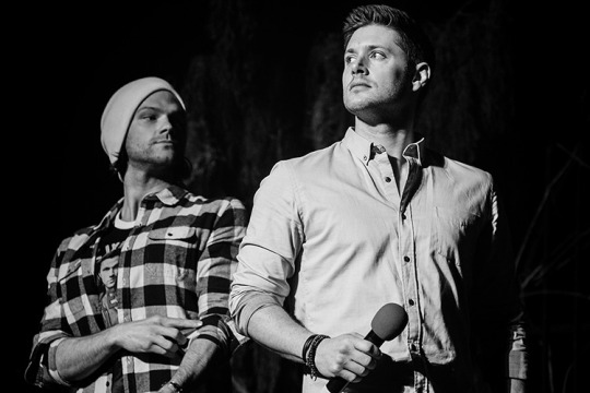 astra-lux:  Why does Jared    always sit/stand to the left    of Jensen?    I mean, every time they appear together    Jared is ALWAYS on the Left    I don’t understand wh- OH. Oh.        Life makes a bit more sense now. 