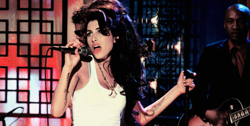 Amy Winehouse,&lsquo;45th At Night&rsquo; live performance.