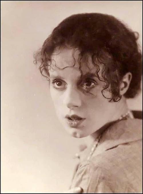 XXX Elsa Lanchester Nudes & Noises   photo