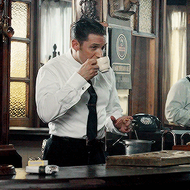 kinghardy:  Tom Hardy as ‘Reggie’ in Legend (2015)