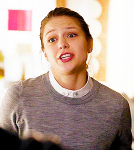 nellie–crain: endless gifs of Kara Danvers :: Pilot (1x01)