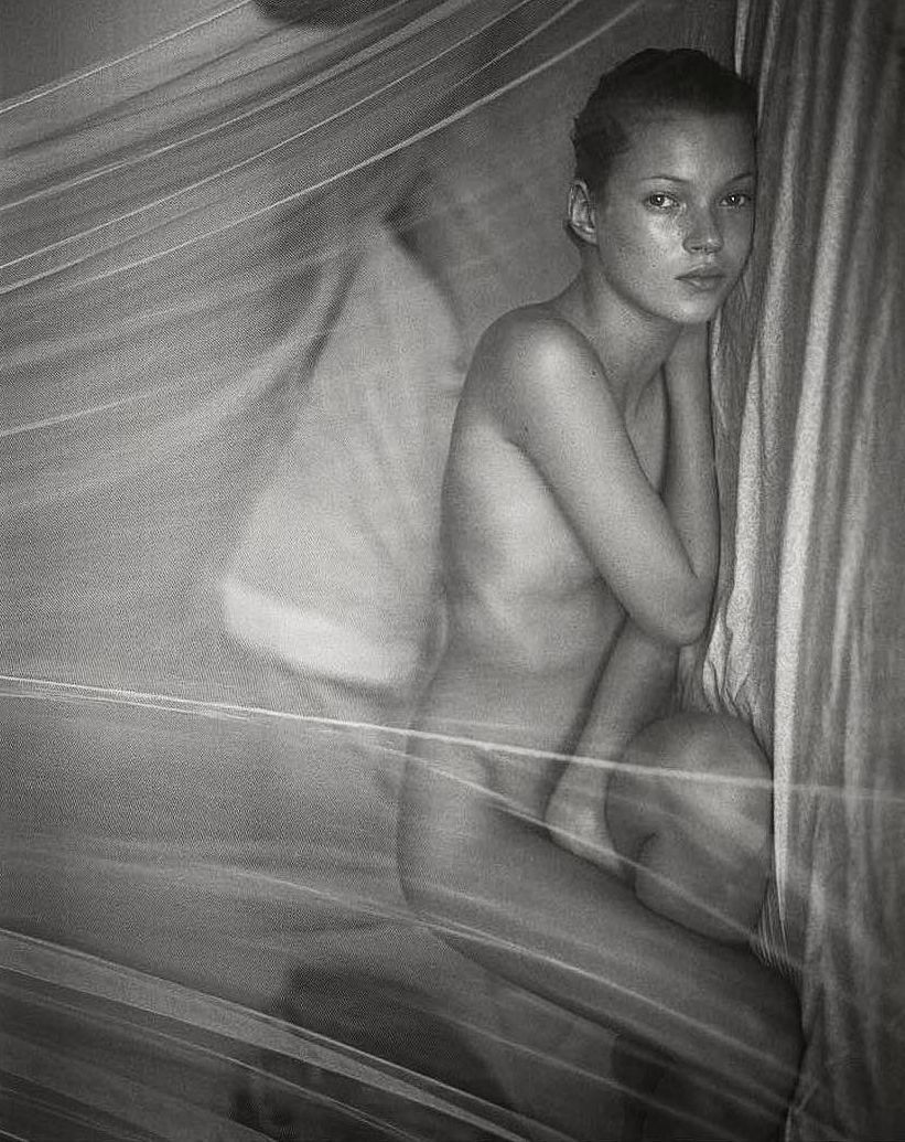 kate-jam-and-diamonds:  by Mario Sorrenti  