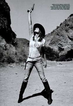 girlandguns:  Girl With Gun  follow me at : http://girlandguns.tumblr.com/