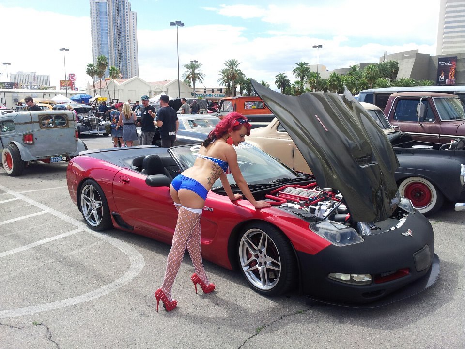 Hot Chics With Hot Cars