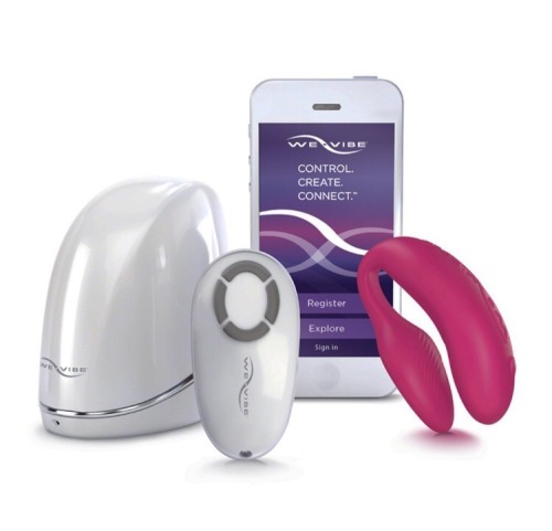 daddysdlg:  The We Vibe 4 (and 4 Plus) is a tiny but powerful little vibrator that is inserted into the pussy during sex or other penetration (ahem, masturbation…). It is designed to enhance the experience for both partners by creating vibration inside