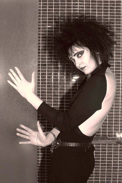 Porn photo painted-bird:  Siouxsie Sioux, 1980 