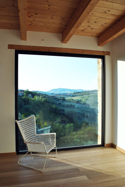 m-wear:  The Perfect Setting to Enjoy Italian Wine: The Siliqvini Winery | mwear 