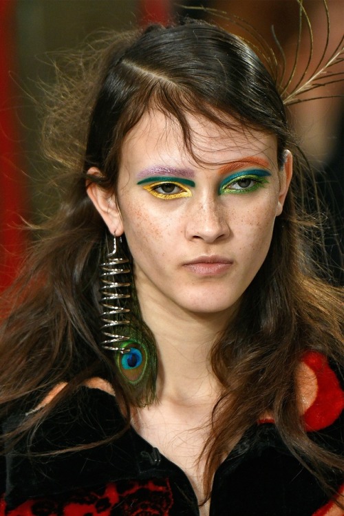 black-is-no-colour:Maison Margiela by John Galliano, Défilé Fall 2017 show, Look 25, G