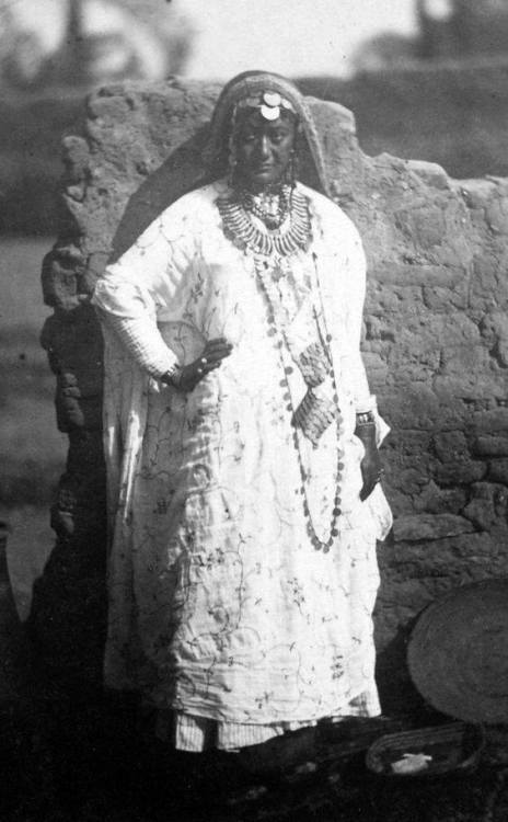 kemetic-dreams:  “Portrait of a Native Woman Standing” Egypt. Circa 1865. Photographer Théodule Charles Devériahttps://www.youtube.com/watch?v=Hu0z6zyc2J8