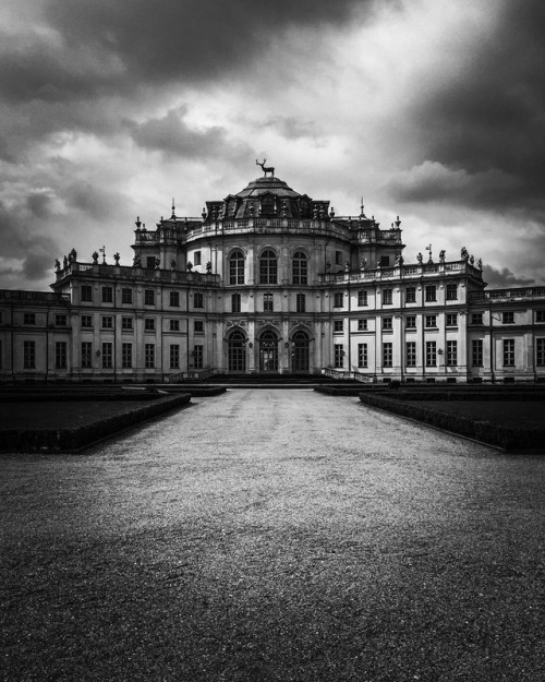 fabforgottennobility:SKYFALL #bnw #bnwlife #bnw_life #bnw_globe #bnw_planet #instalandscape #instaar