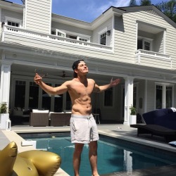 hotfamousmen:  Gregg Sulkin