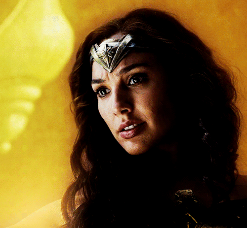 dailycolorfulgifs:Gal Gadot as Diana Prince inSNYDER’S JUSTICE LEAGUE2021 | dir. Zack Snyder