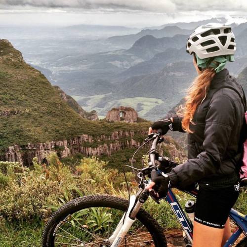 bikes-bridges-beer: #Mtb #bike #girl #biking #mountains #mountainbiking #dh #singletrack #uphill #do