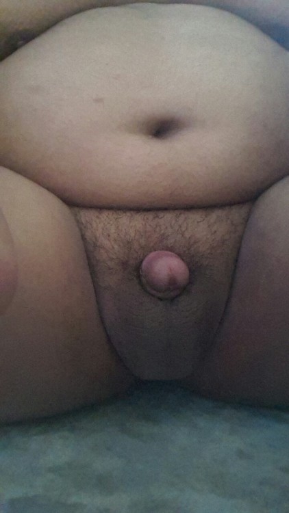 nicksondickson90:  Tiny dick..😍😍😘
