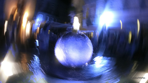 zdmotion: LIVINGLarge sphere in stone,heart of a fountain,water flowing, day and night,night and day