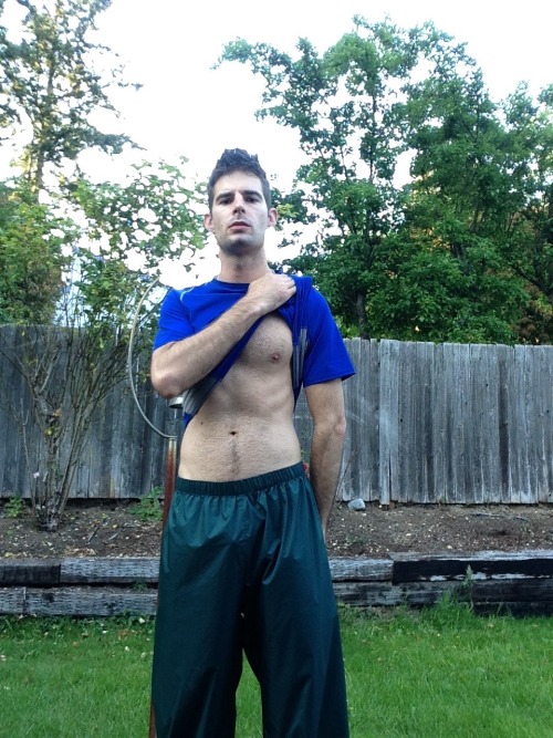 hotdudesinnylontrackies:Me being me.lookin hot in those trackies!!! Do you ever get wet or swim in t