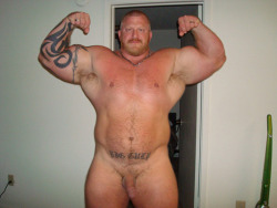 Barecub2:    Big, Strong And Sexy Men   What A Big Sexy Bruiser……Very Hot!