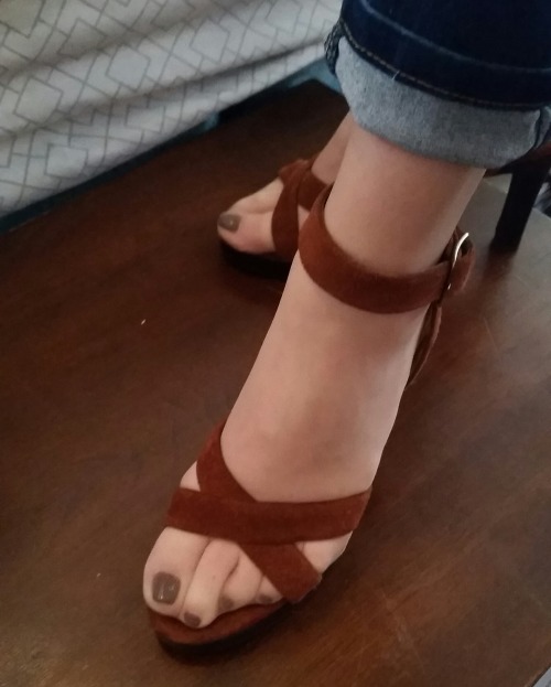 nylonvixen: A couple more views, I like them, what do you think. Feel free to comment