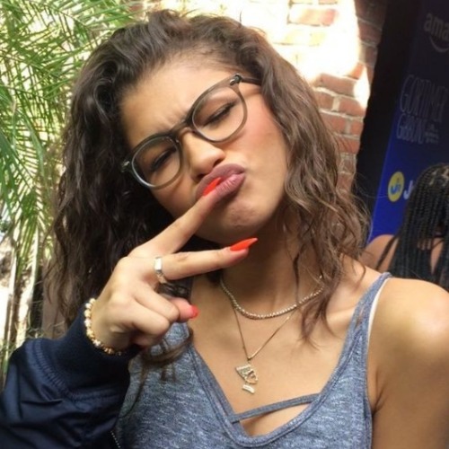 Zendaya Icons Without Psd. Rt Or Reblog If U Save Pls