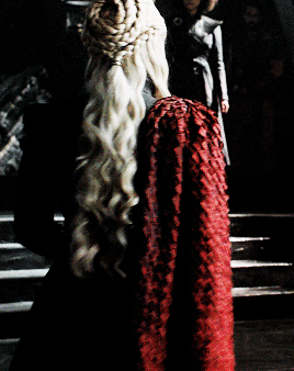 Daenerys Costumes Appreciation- A True Targaryen. Danys Throne Room Attire.