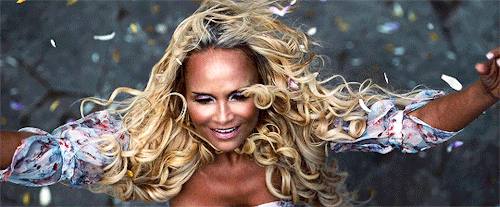 bisexualsweeney:  You get the moral to this story? The moral is -  You better get yourself a queen.