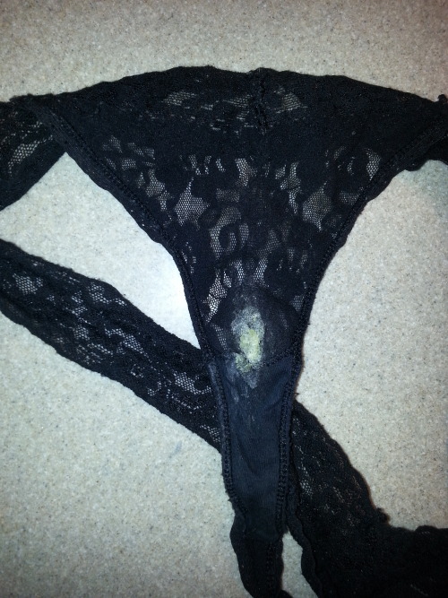 worndirtypanties:  Awesome submission thanks !