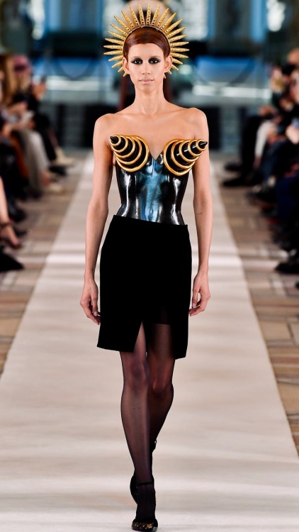 lacetulle:Schiaparelli | Spring/Summer 2022 Couture