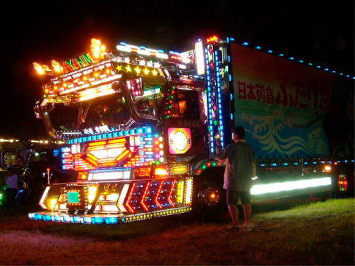 skittycatz:Please look at these extremely cool Dekotora trucks from Japan