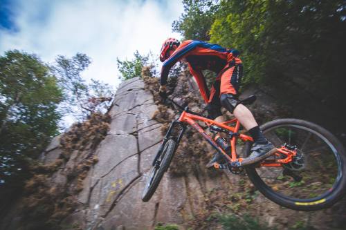 thebikingsquirrel:  Out at Cambusbarron yesterday with the club, Peter going for it in the quarry