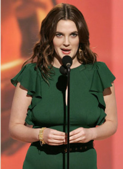 hotsexyfemalecelebs:  Drew Barrymore