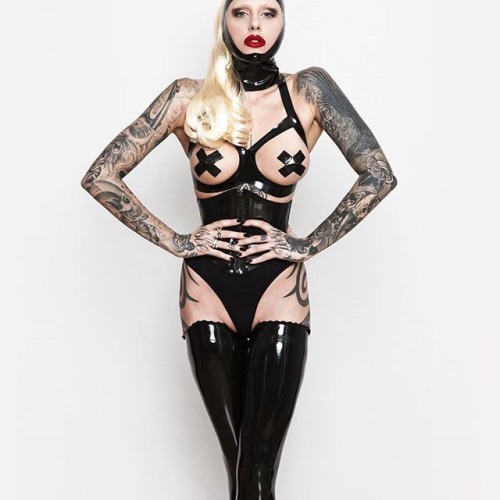 blacKShiny
