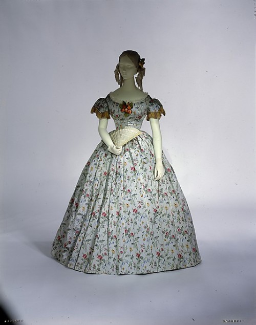 omgthatdress: Evening Dress 1850s The Metropolitan Museum of Art