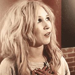 scarjoboobs-blog:  four gifs of Juno Temple porn pictures