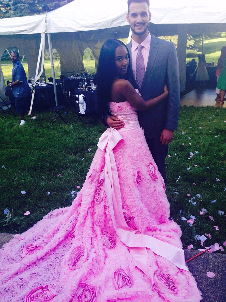 vibewithaecha:  I attended a pretty pink wedding on Saturday..and everyone thought