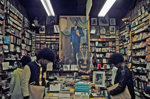 themaninthegreenshirt:Bookstore in Harlem, 1970 by Jack Garofalo.“Harlem was home; was where w