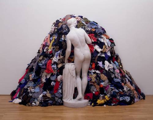 an-art-gallery:  Venus of the Rags, 1967Michelangelo Pistoletto