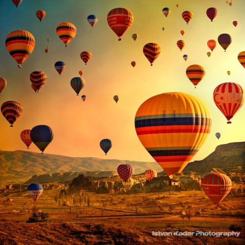 mymodernmet:  A historical region in Central Anatolia in Turkey, Cappadocia is known for its unusual, moon-like landscape. It’s a mixture of naturally formed hills, deep canyons, valleys, and conical rock formations called “fairy chimneys” that