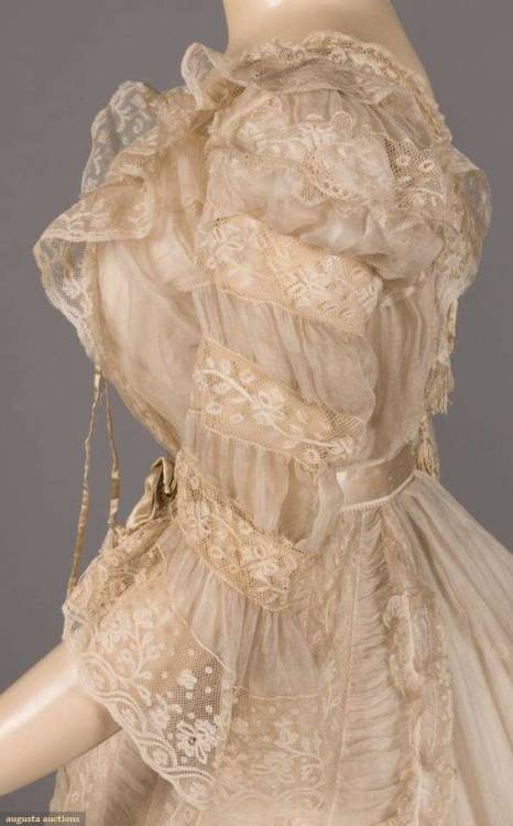 TRAINED LINGERIE GOWN, 1870s1-pc cream muslin &amp; Valenciennes lace gown w/ drawstring neck to